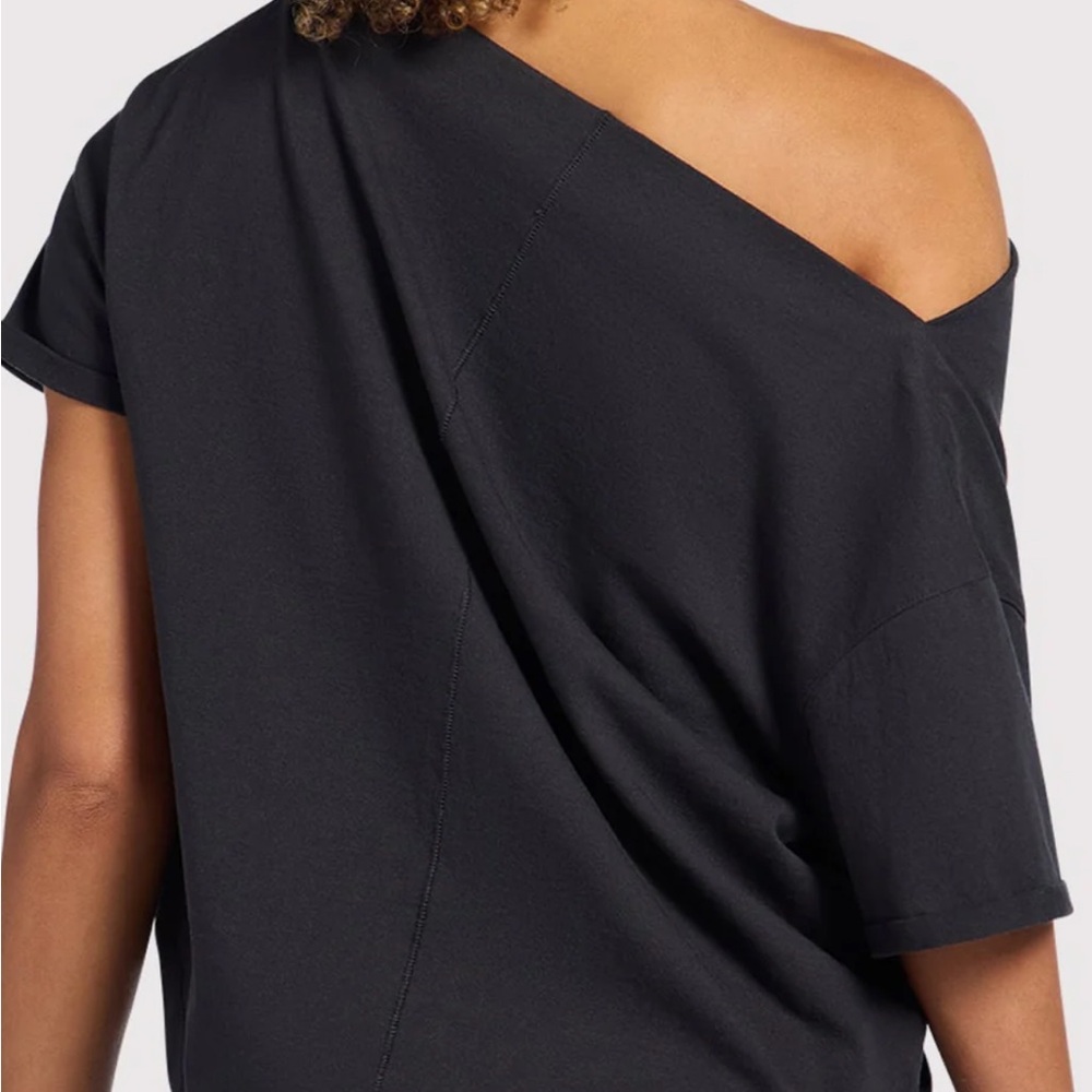 nuuds Black Off-the-Shoulder Short Sleeve Top - Picture 2 of 3
